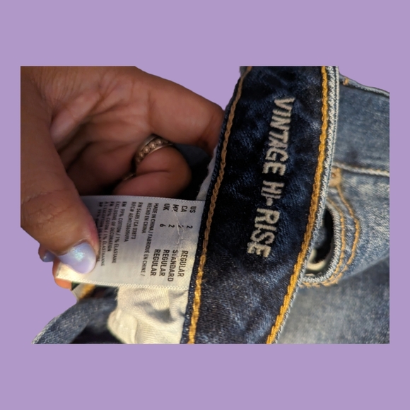 American Eagle Vintage High Rise Jeans in Size 2 - Picture 4 of 4